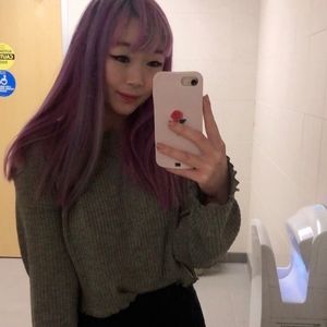 Meet your Posher, Lina